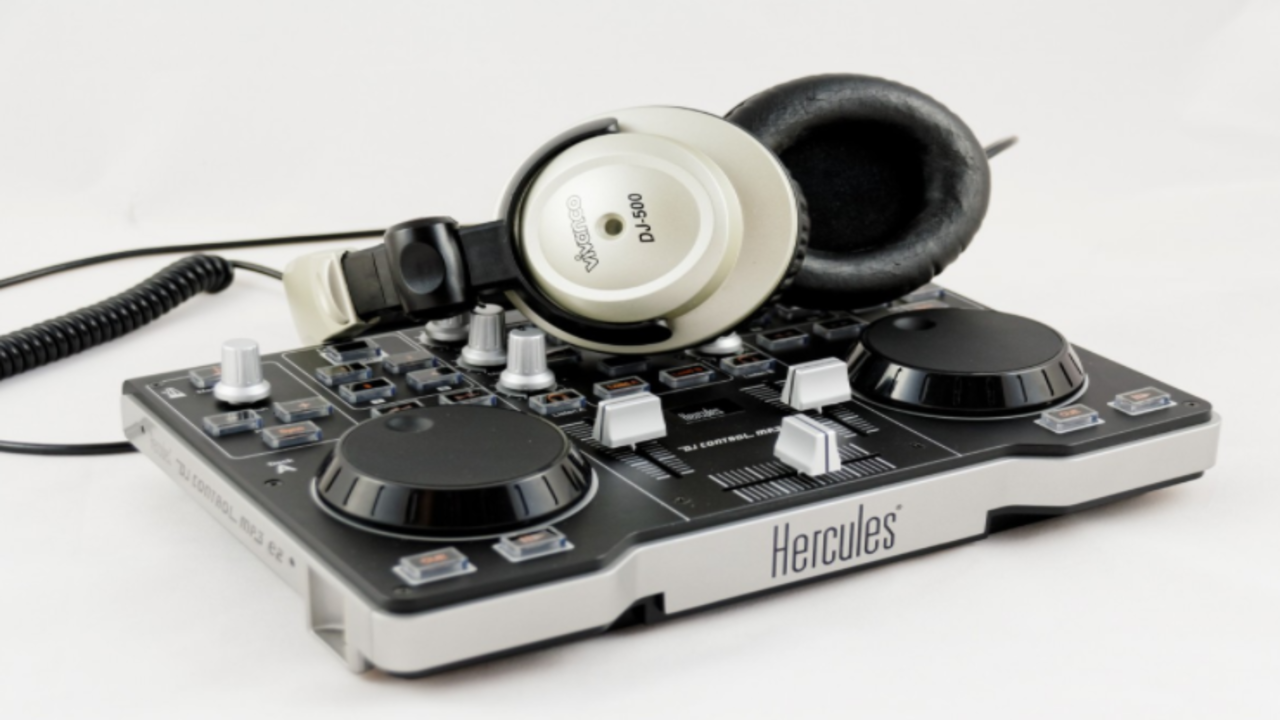 Best DJ Headphones Under 100